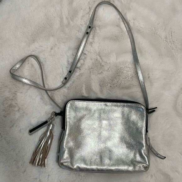 Loeffler Randall Handbags - LOEFFLER RANDALL
Triple Zip Crossbody bag